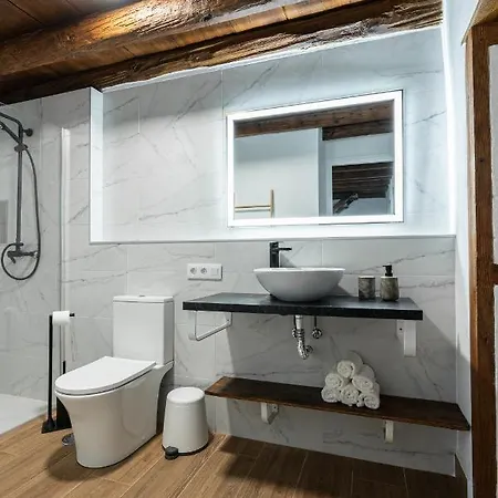 La Carmona House Holiday home *