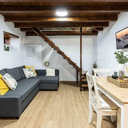 La Carmona House Lodero