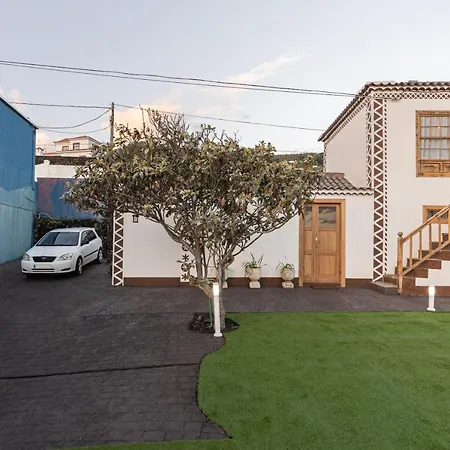 Holiday home La Carmona House Lodero