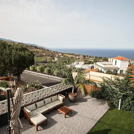 Holiday home La Carmona House *